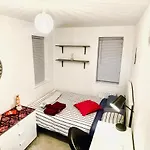 Private Room In Bs14